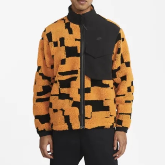 Mens Nike Sportswear Therma-FIT Tech Pack